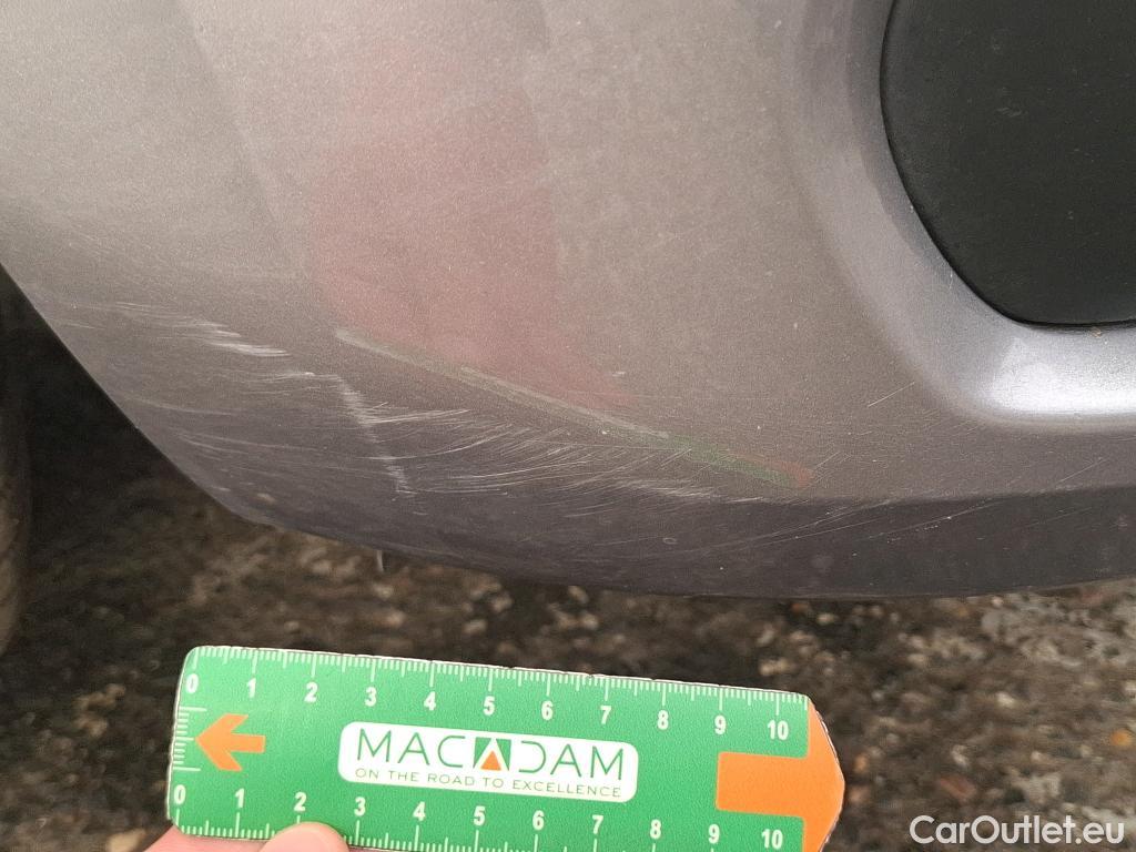  Peugeot  208  Signature 1.2 PureTech 80CV BVM5 E6dT #9