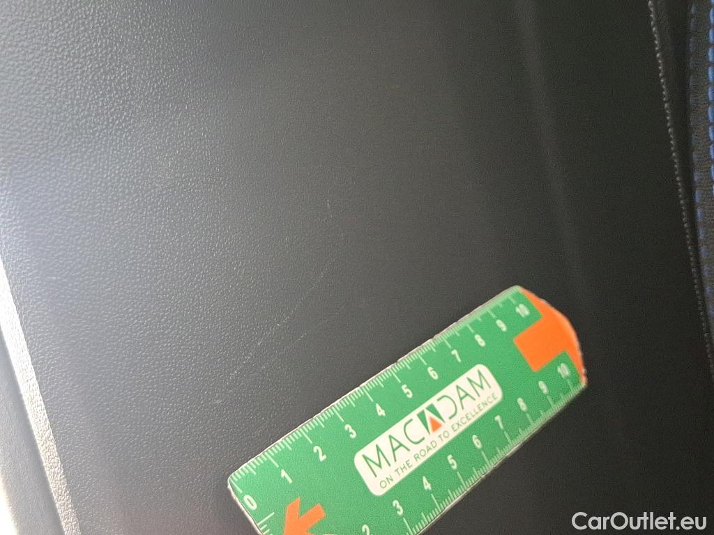  Peugeot  208  Signature 1.2 PureTech 80CV BVM5 E6dT #19