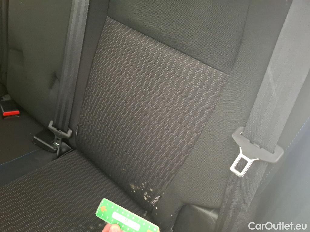  Peugeot  208  Signature 1.2 PureTech 80CV BVM5 E6dT #24