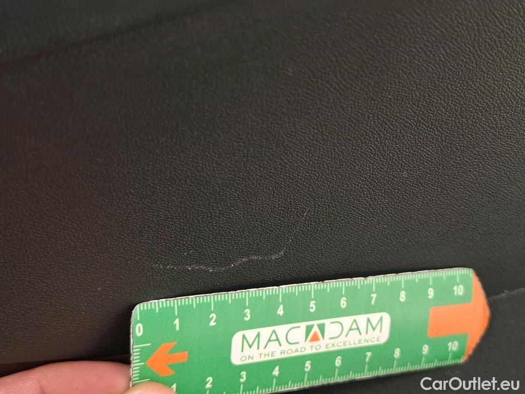  Peugeot  208  Signature 1.2 PureTech 80CV BVM5 E6dT #17