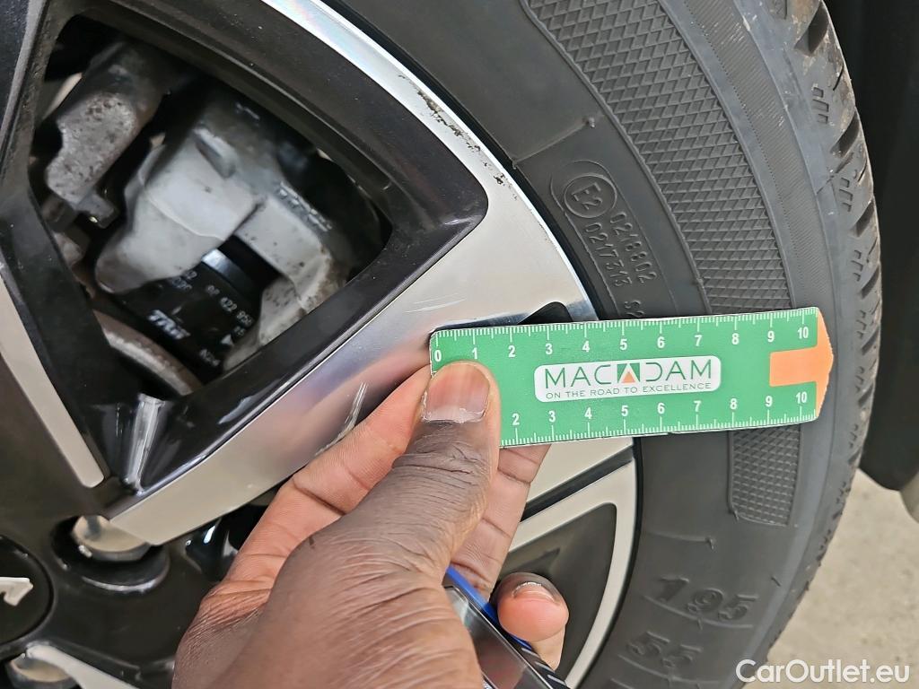  Peugeot  208  Allure Business 1.2 PureTech 100CV BVM6 E6d #9