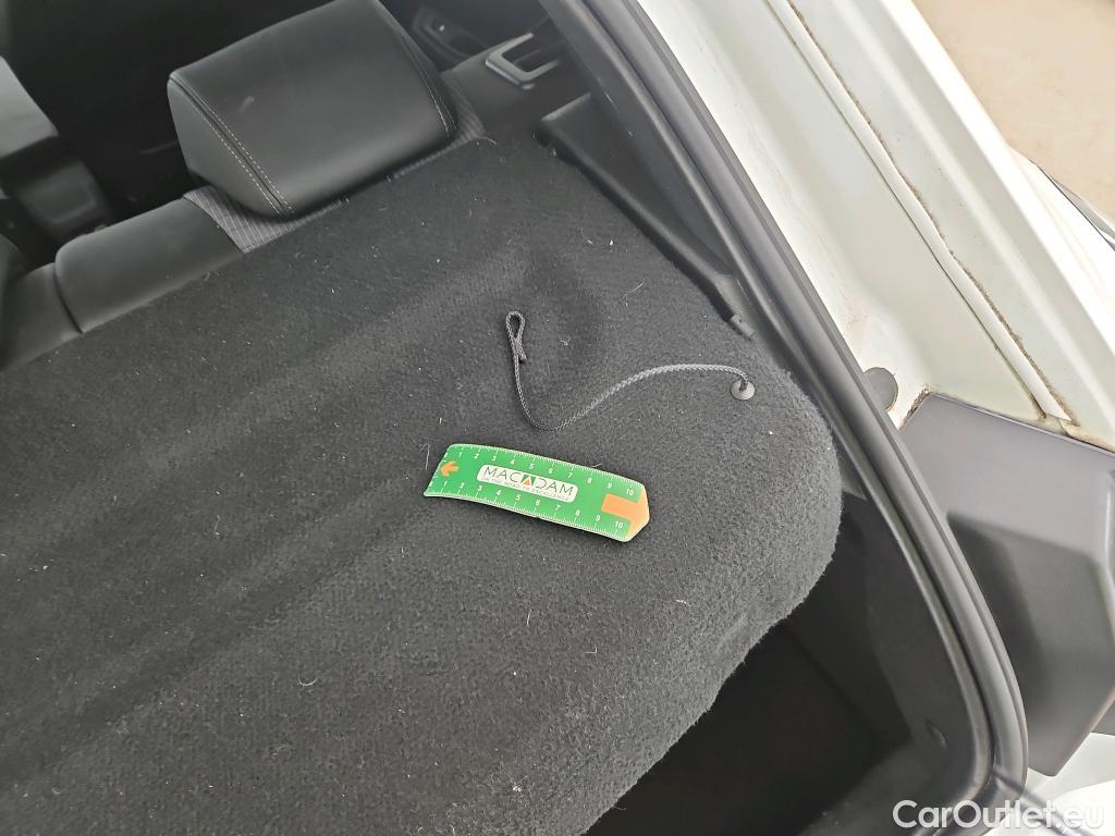  Peugeot  208  Allure Business 1.2 PureTech 100CV BVM6 E6d #5