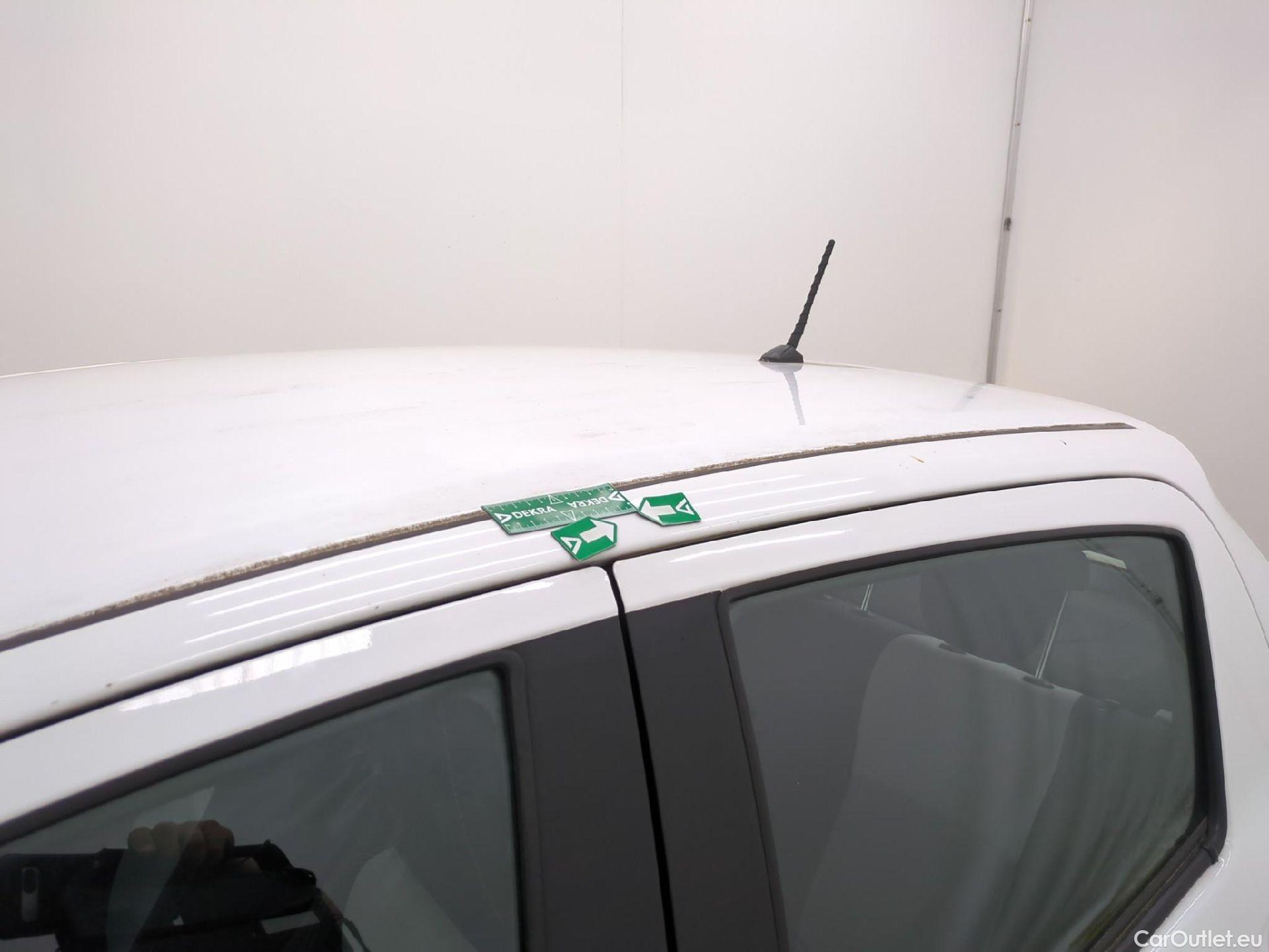  Toyota  Yaris TOYOTA  Hybride 5p Berline 1.5 VVT-I HYBRID France Business #24