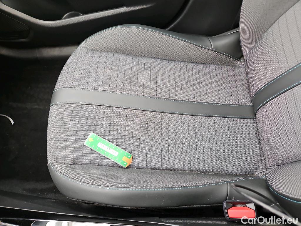  Peugeot  208  Allure Business 1.2 PureTech 100CV BVM6 E6d #2