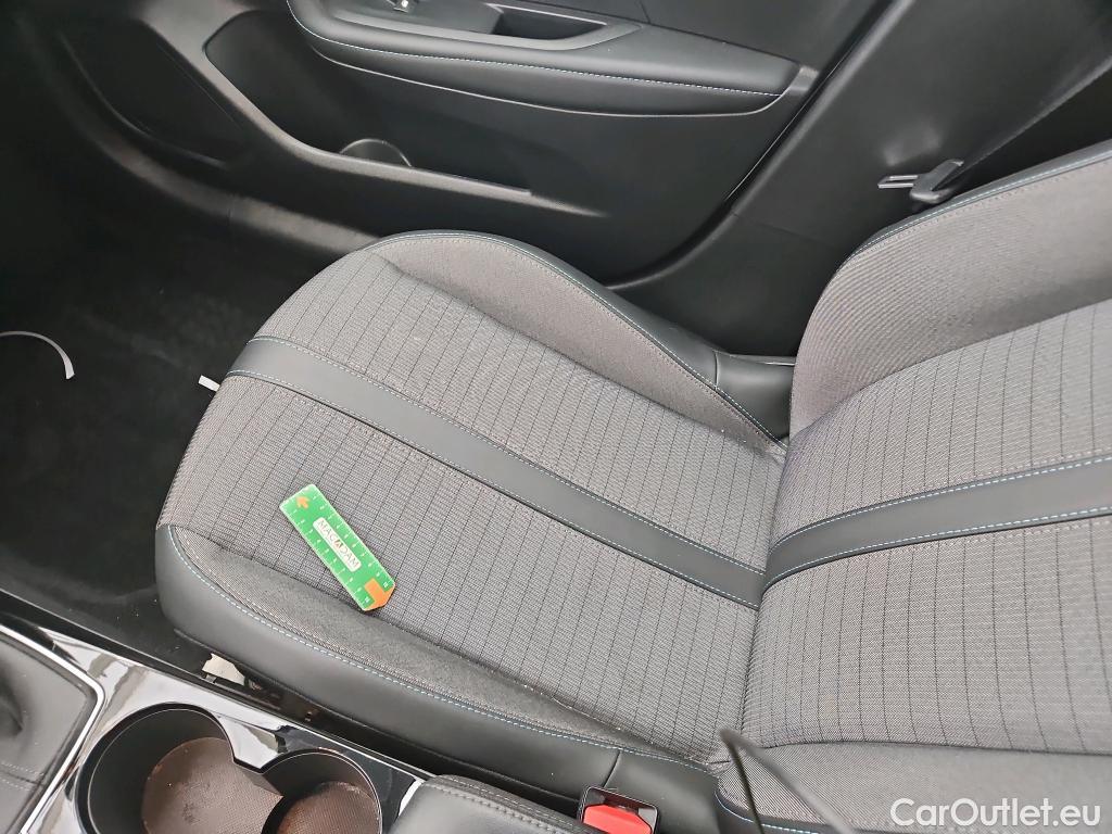  Peugeot  208  Allure Business 1.2 PureTech 100CV BVM6 E6d #1