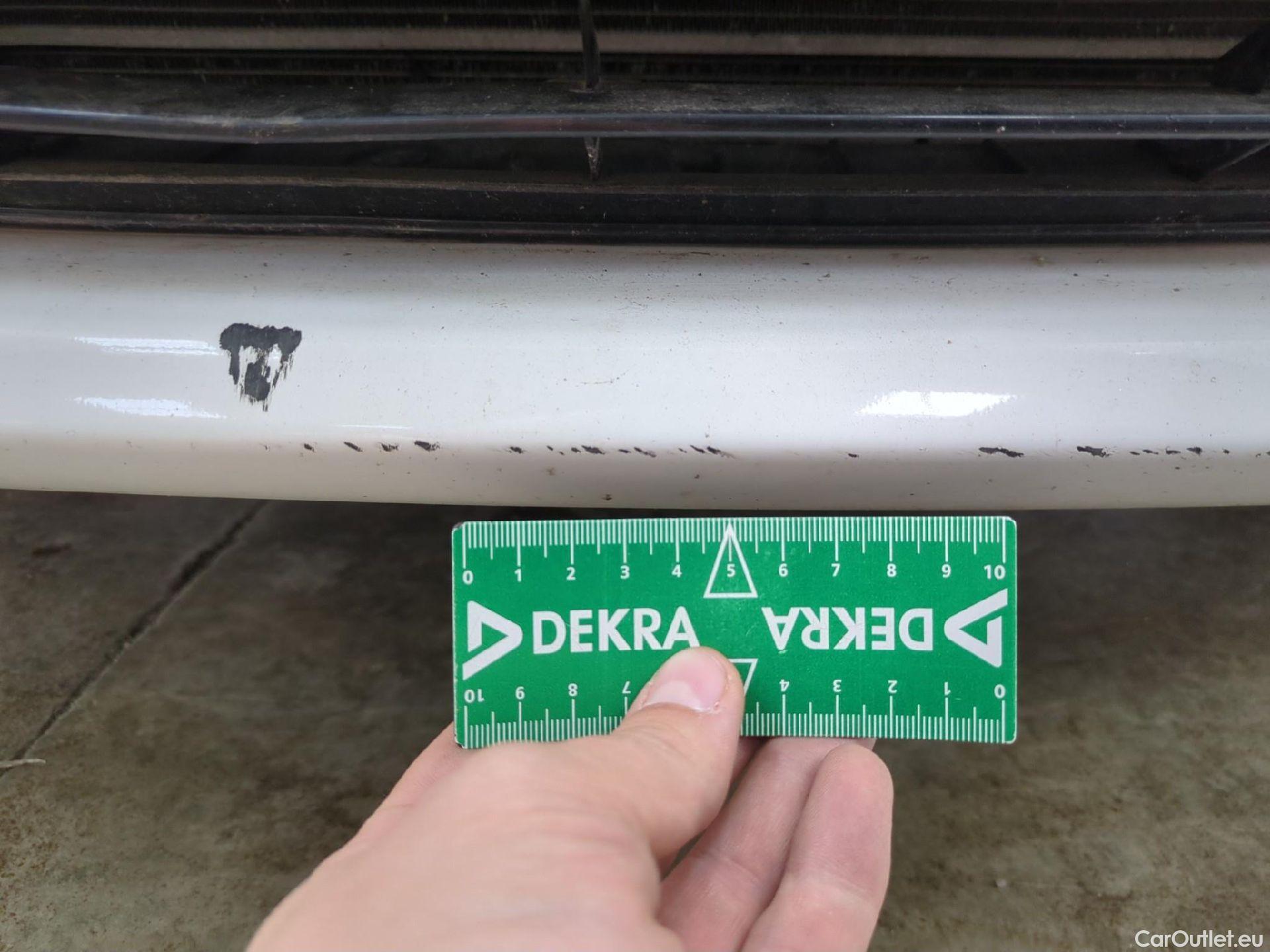  Toyota  Yaris TOYOTA  Hybride 5p Berline 1.5 VVT-I HYBRID France Business #12