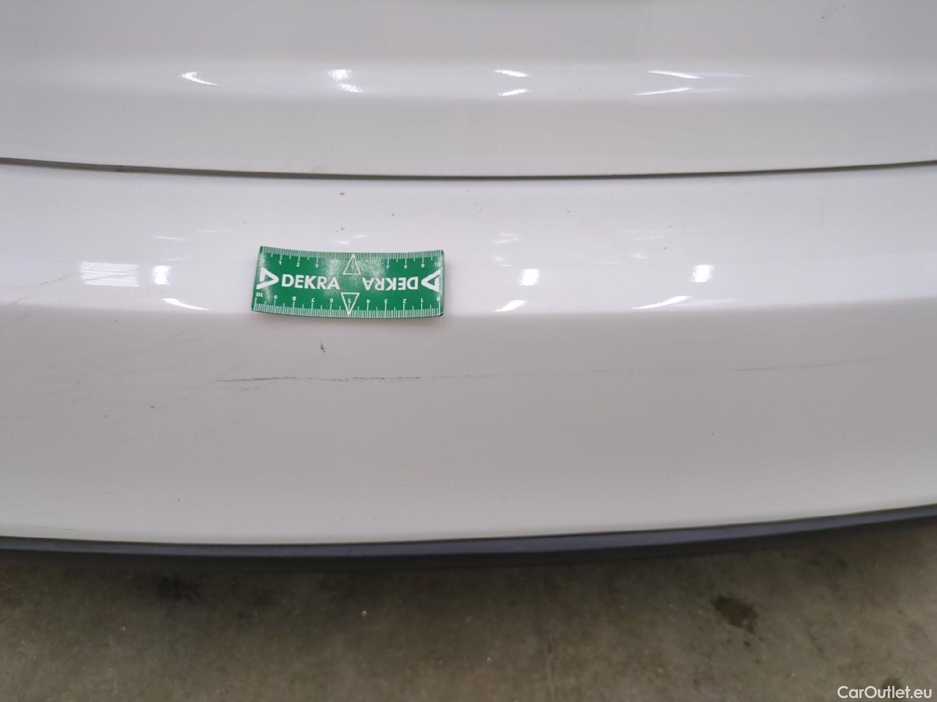  Toyota  Yaris TOYOTA  Hybride 5p Berline 1.5 VVT-I HYBRID France Business #22