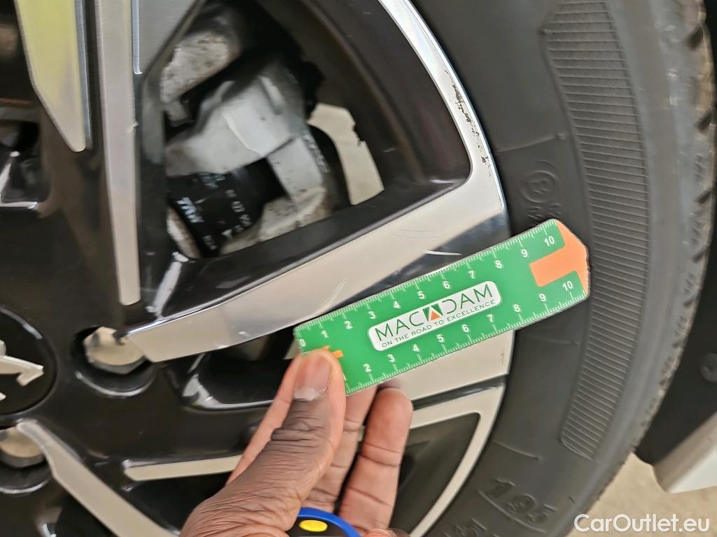  Peugeot  208  Allure Business 1.2 PureTech 100CV BVM6 E6d #12