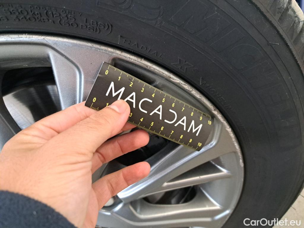  Toyota  Yaris TOYOTA  Hybride 5p Berline 1.5 VVT-I HYBRID Dynamic Business #5