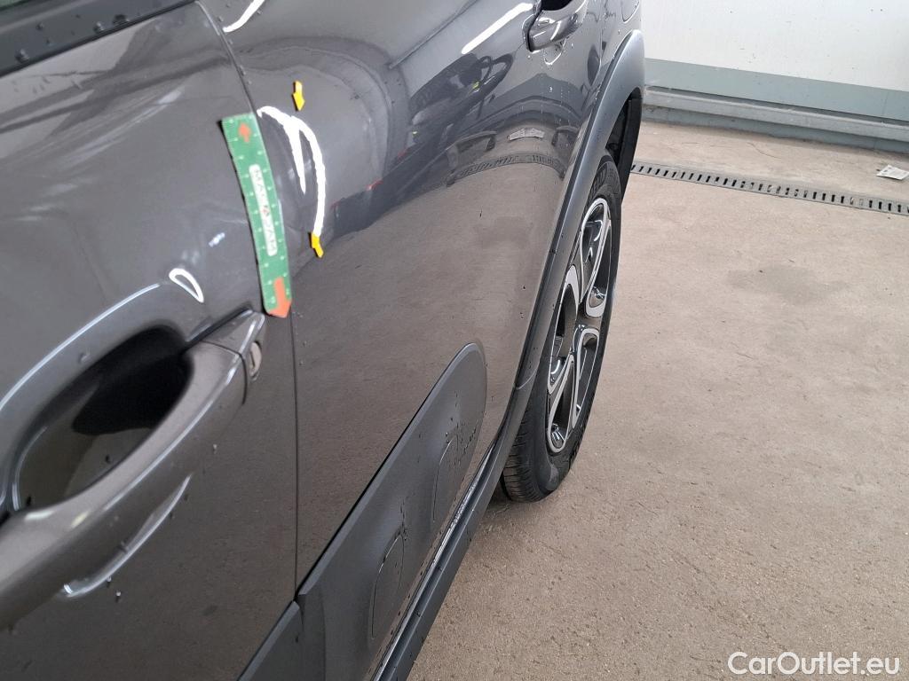  Citroen  C3 CITROEN  / 2016 / 5P / Berline PureTech 110 S&S BVM6 Shine Business #2