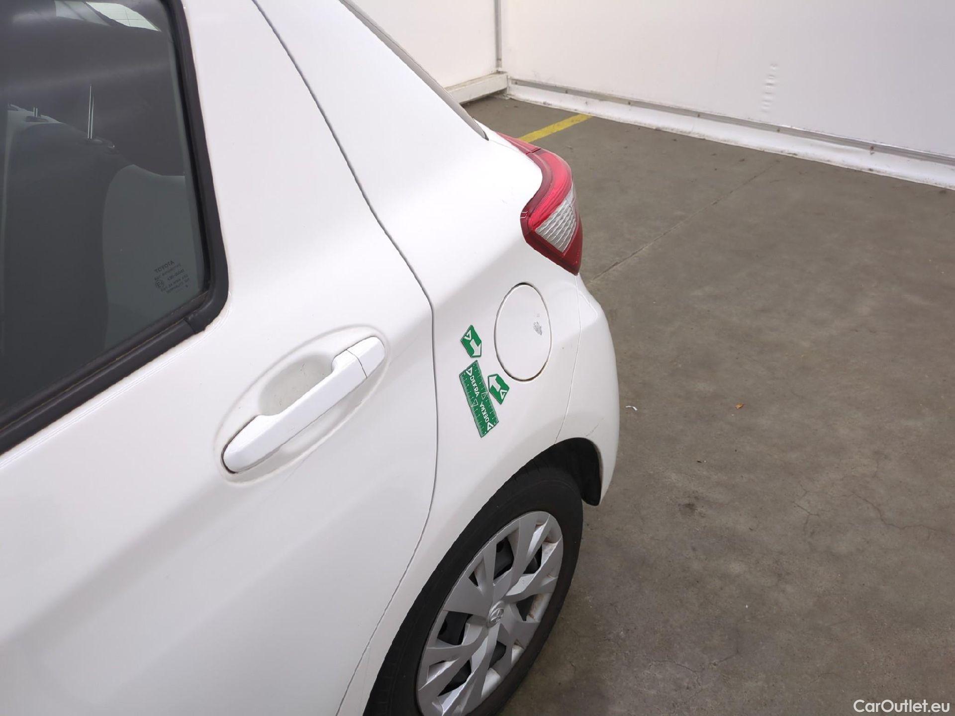  Toyota  Yaris TOYOTA  Hybride 5p Berline 1.5 VVT-I HYBRID France Business #21