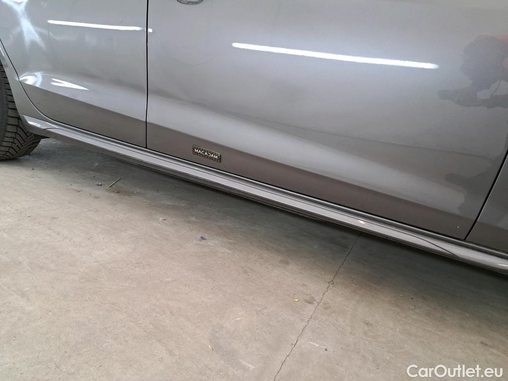  Audi  A4  Avant 30 TDI Business Line 2.0 TDI 135CV BVA7 E6d #17