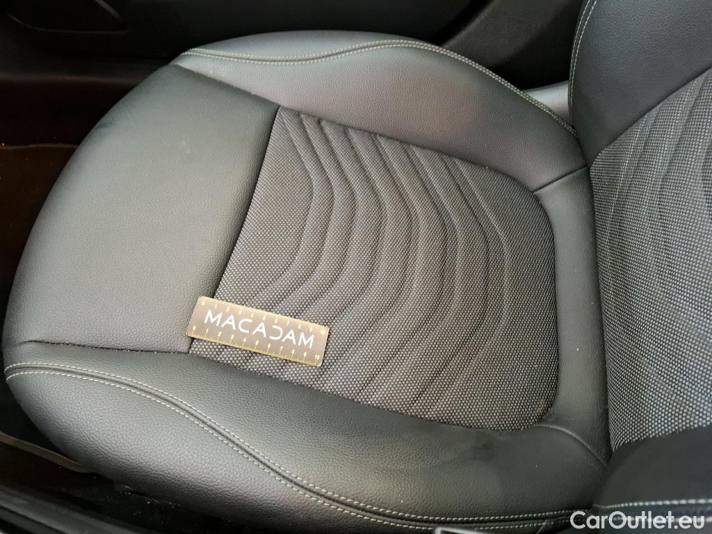  Mercedes  A-Klasse MERCEDES-BENZ Classe A Compact / 2018 / 5P / Berline A 200 Business Line 7G-DCT #10