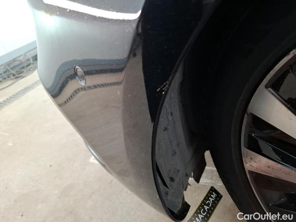  Mercedes  A-Klasse MERCEDES-BENZ Classe A Compact / 2018 / 5P / Berline A 200 Business Line 7G-DCT #8