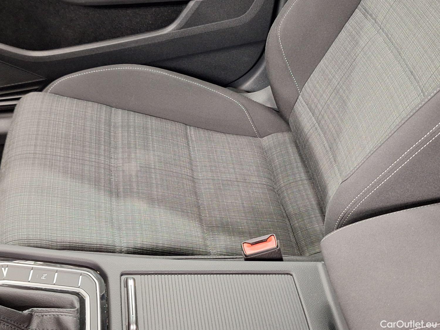  Volkswagen  Passat VW,  Variant FL'19, Volkswagen  Variant 2.0 TDI 90kW DSG Style B #19