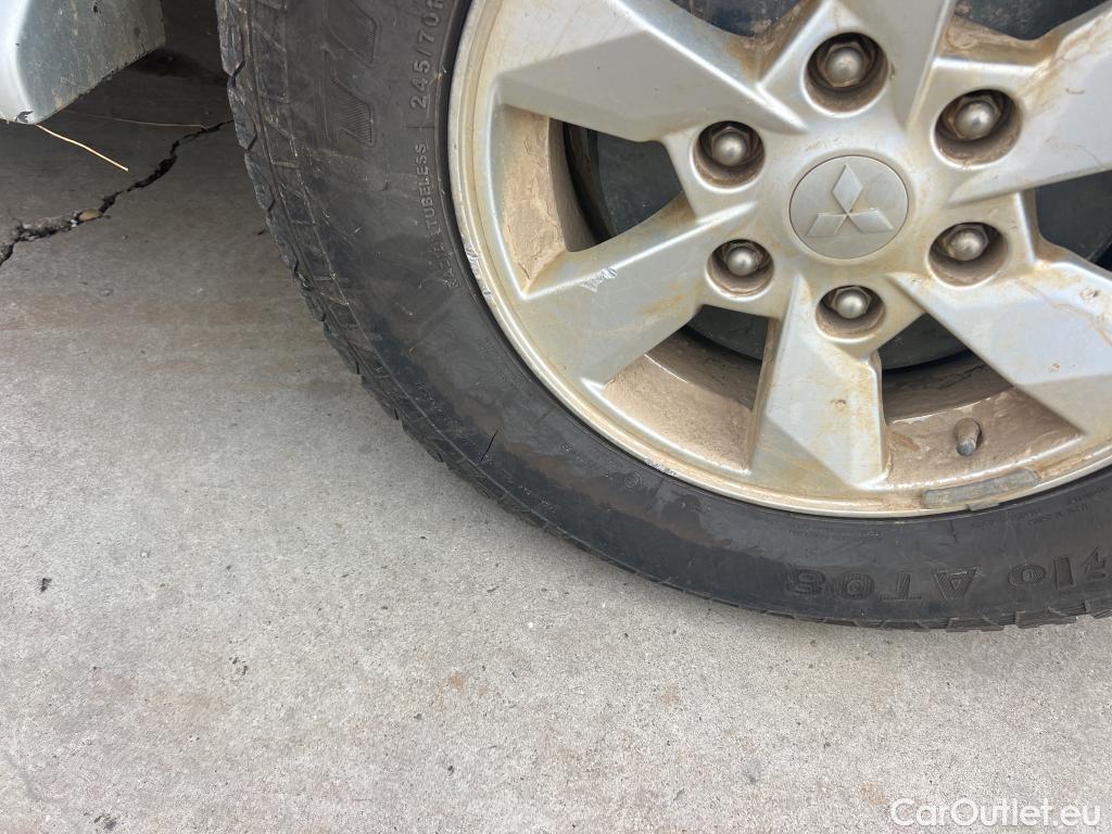  Mitsubishi  L200 MITSUBISHI  / 2019 / 4P / pickup doble cabina D/C 220 DI-D M-Pro #39