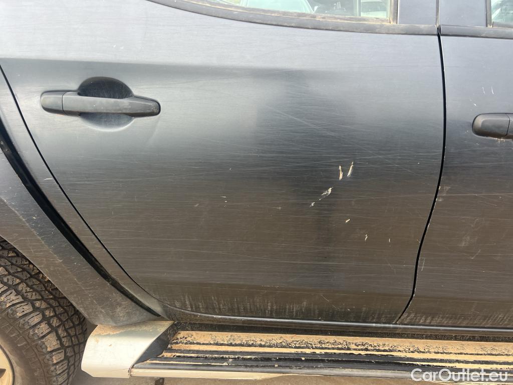  Mitsubishi  L200 MITSUBISHI  / 2019 / 4P / pickup doble cabina D/C 220 DI-D M-Pro #37