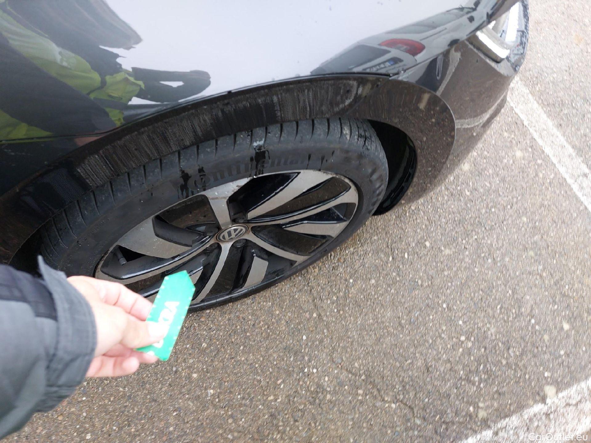  Volkswagen  Arteon VOLKSWAGEN  / 2017 / 5P / berlina con portón R-Line 2.0 TDI 110kW (150CV) DSG #29