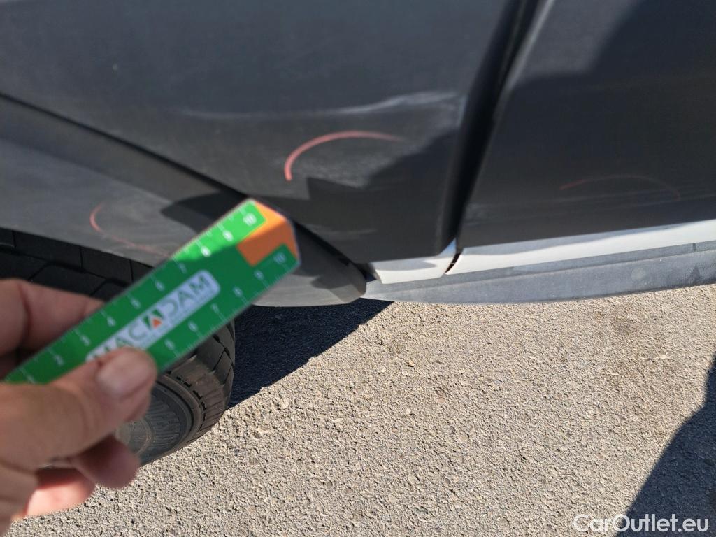  Ford  Transit FORD  / 2013 / 4P / furgón 350 96kW L2H2 Van Trend FWD #74