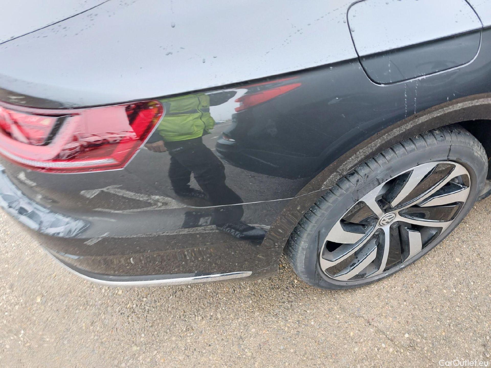  Volkswagen  Arteon VOLKSWAGEN  / 2017 / 5P / berlina con portón R-Line 2.0 TDI 110kW (150CV) DSG #21