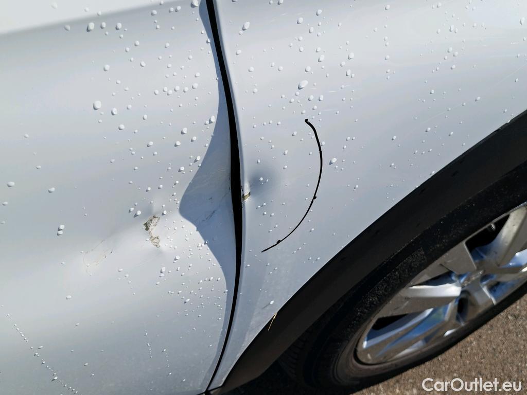  Peugeot  3008 PEUGEOT  / 2016 / 5P / todoterreno 1.5 BlueHDi 96kW (130CV) S&S Style EAT8 #4