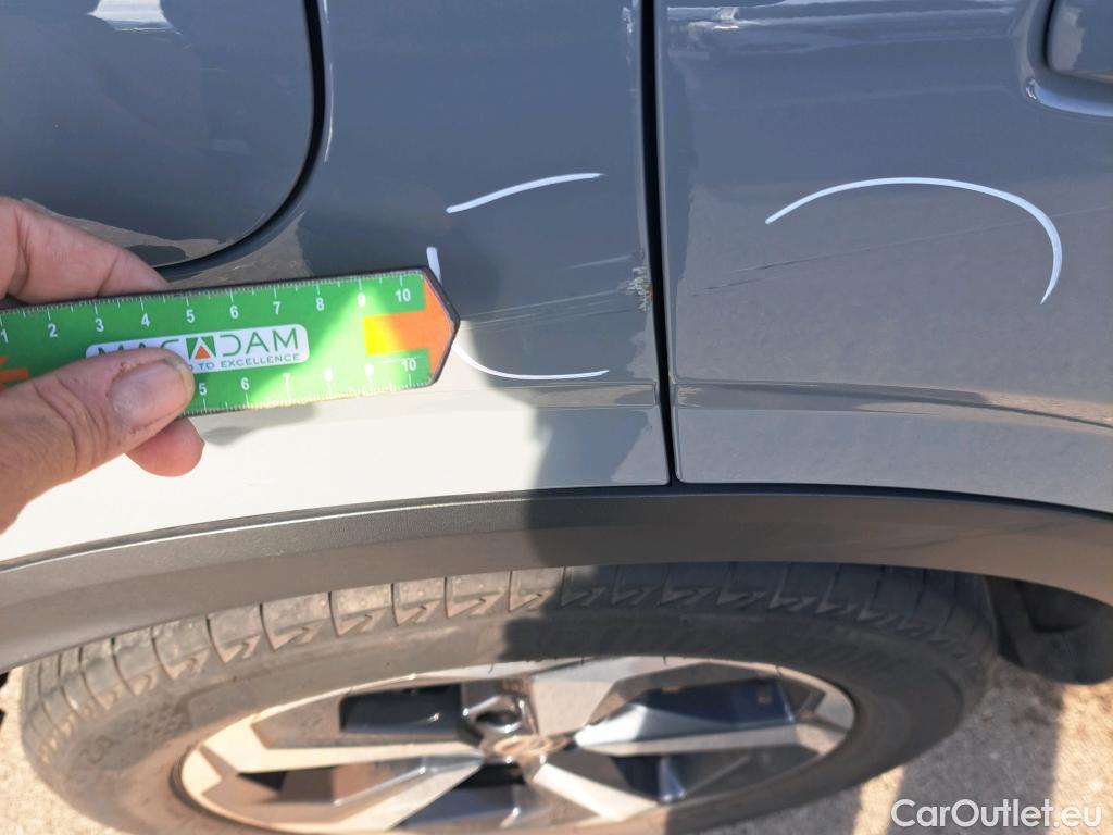  Nissan  Qashqai NISSAN  / 2021 / 5P / todoterreno DIG-T 116kW mHEV Xtronic Premiere Edit.(SL) #2