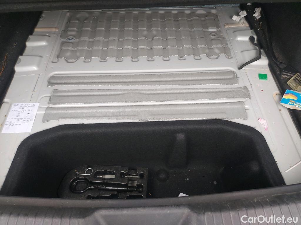  Volkswagen  ID.4 VOLKSWAGEN  / 2020 / 5P / todoterreno 1st 150kW (204CV) Automático 1 vel.(SP) #4