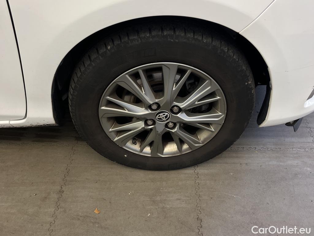  Toyota  Yaris TOYOTA  / 2017 / 5P / berlina con portón 1.5 100H Active #7