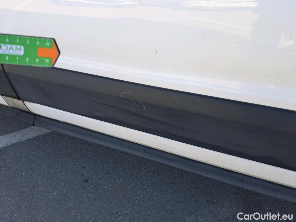  Ford  Transit FORD  / 2013 / 4P / furgón 350 96kW L2H2 Van Trend FWD #54