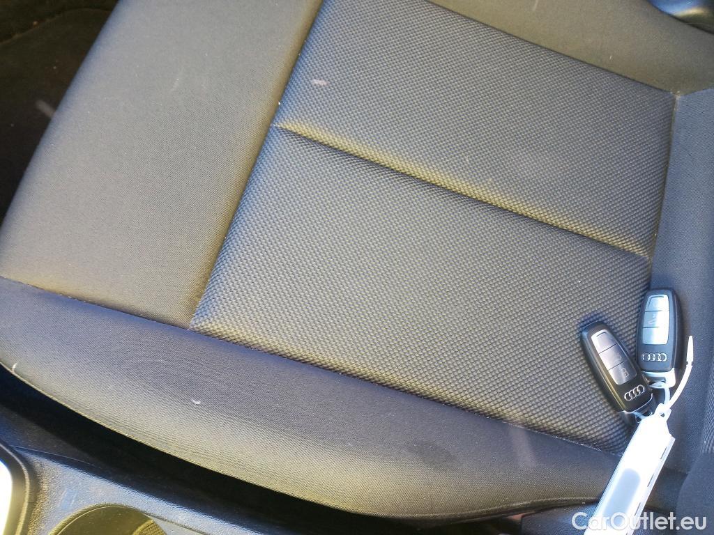  Audi  A3 AUDI  / 2020 / 4P / sedán Sedan 30 TFSI 81kW (110CV) S tronic #24