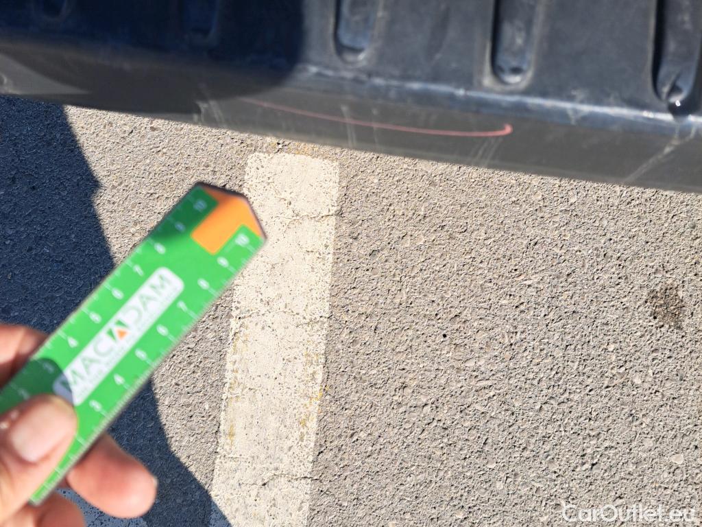  Ford  Transit FORD  / 2013 / 4P / furgón 350 96kW L2H2 Van Trend FWD #40