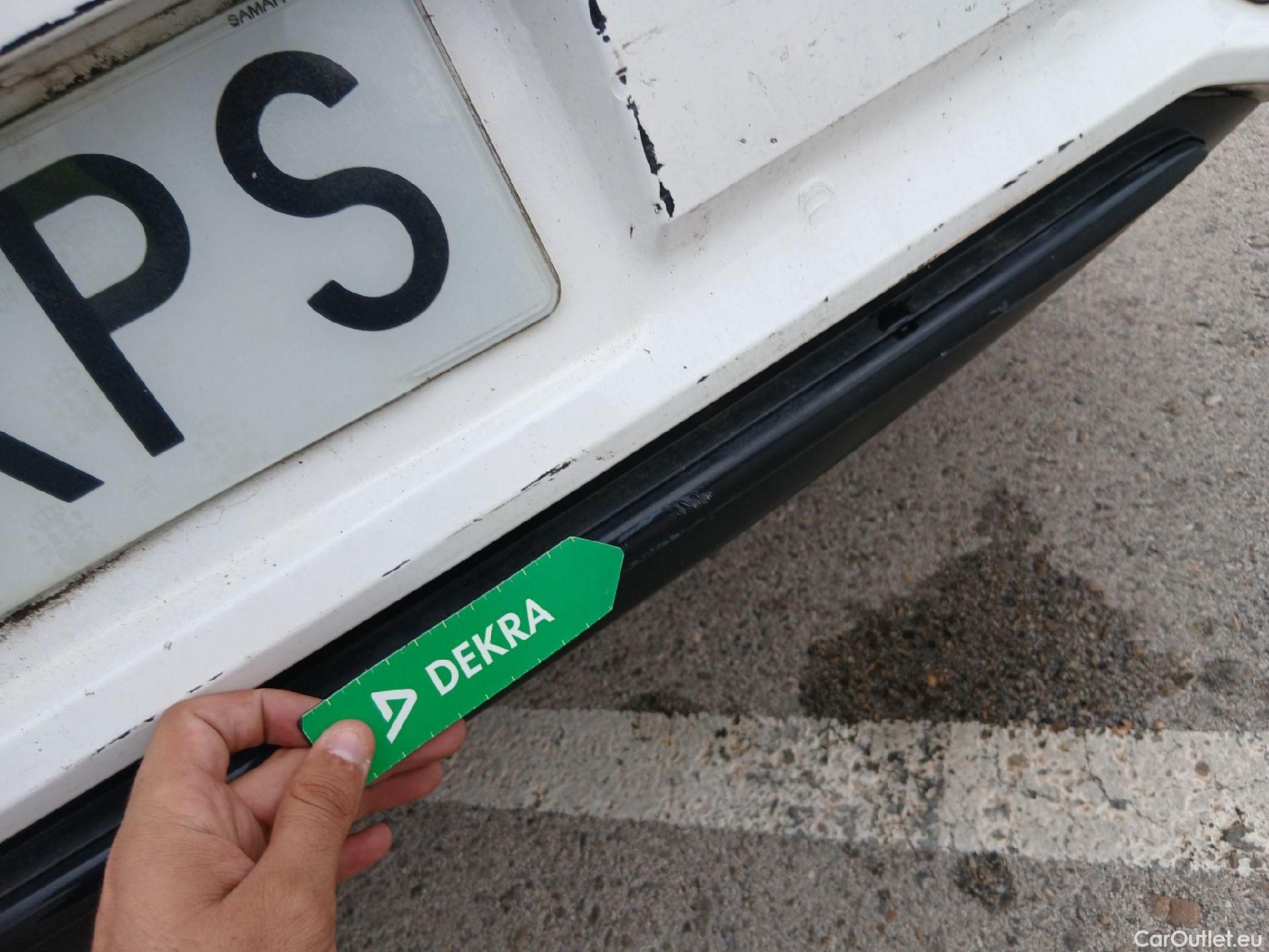  Toyota  Auris TOYOTA  / 2015 / 5P / berlina con portón 1.8 140H Hybrid Business #21