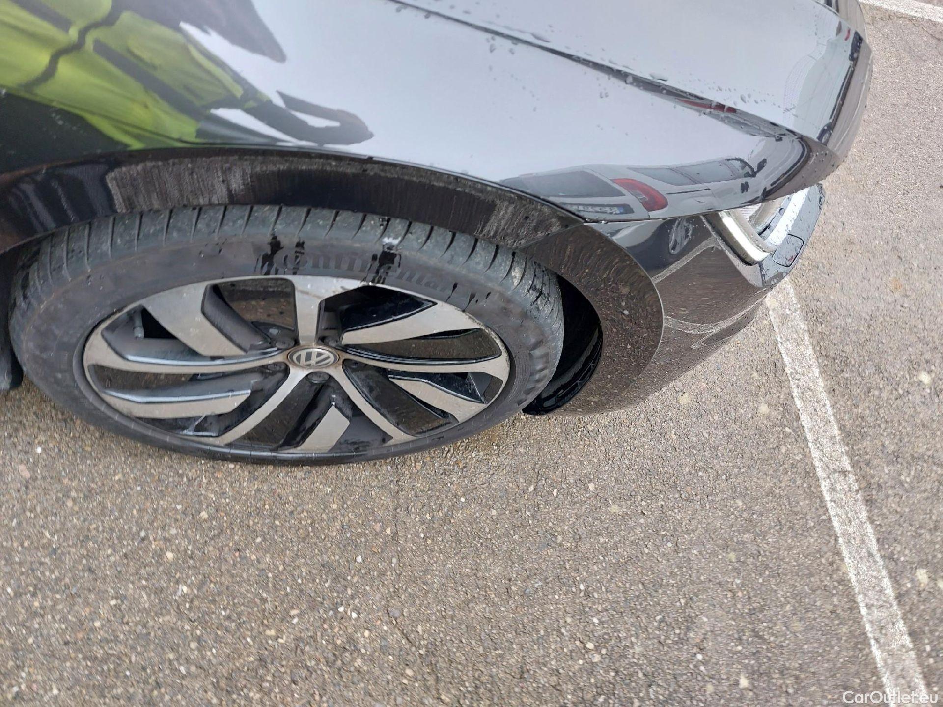  Volkswagen  Arteon VOLKSWAGEN  / 2017 / 5P / berlina con portón R-Line 2.0 TDI 110kW (150CV) DSG #30