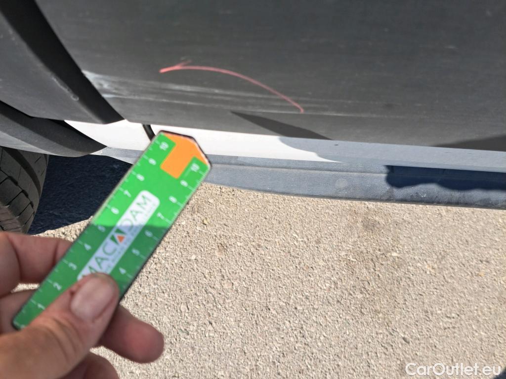  Ford  Transit FORD  / 2013 / 4P / furgón 350 96kW L2H2 Van Trend FWD #57