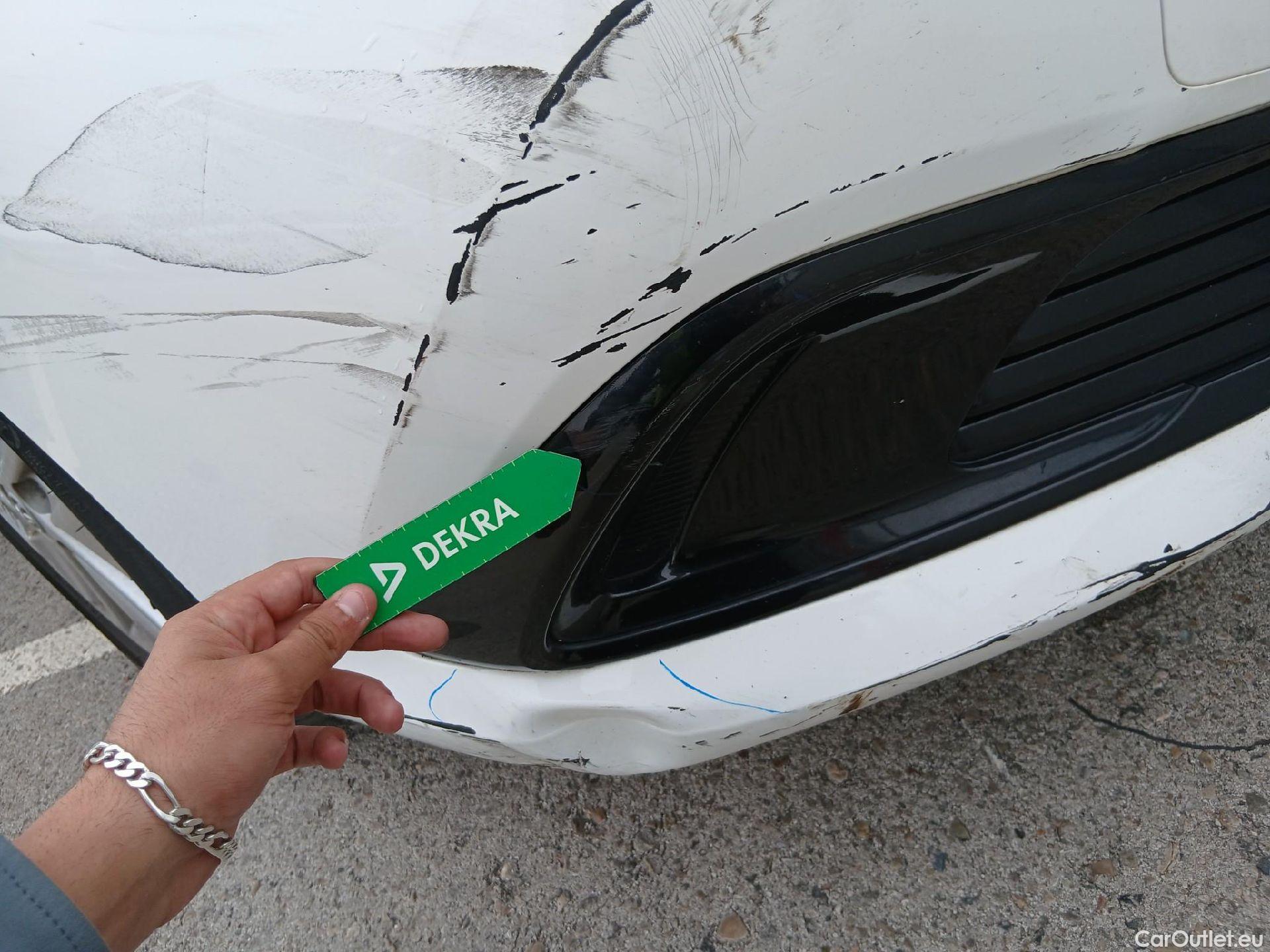  Toyota  Auris TOYOTA  / 2015 / 5P / berlina con portón 1.8 140H Hybrid Business #4