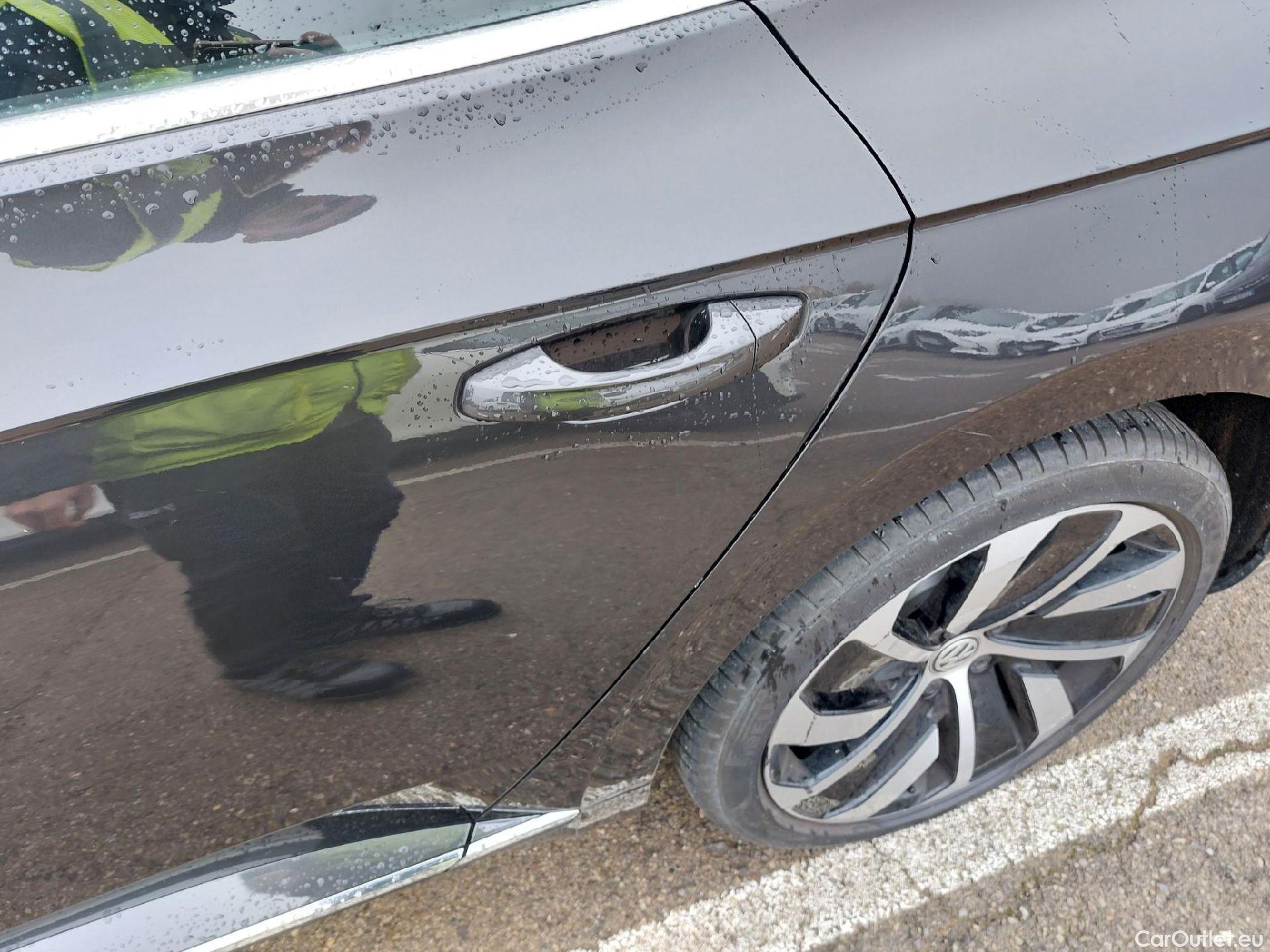  Volkswagen  Arteon VOLKSWAGEN  / 2017 / 5P / berlina con portón R-Line 2.0 TDI 110kW (150CV) DSG #13