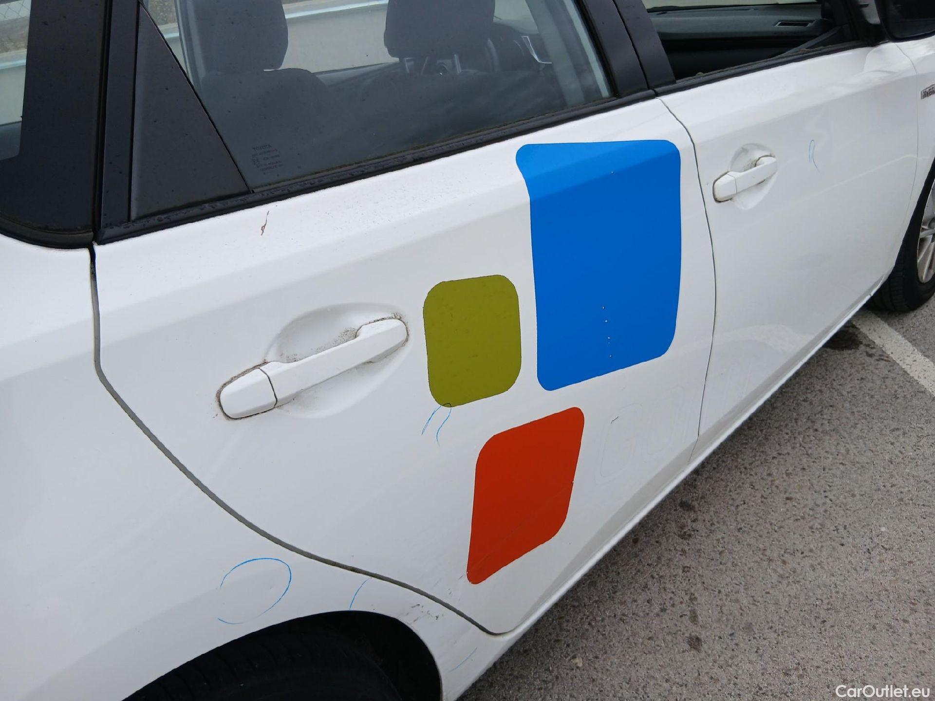  Toyota  Auris TOYOTA  / 2015 / 5P / berlina con portón 1.8 140H Hybrid Business #34