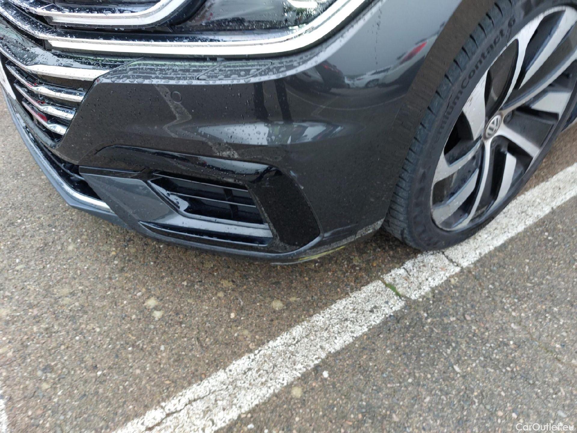  Volkswagen  Arteon VOLKSWAGEN  / 2017 / 5P / berlina con portón R-Line 2.0 TDI 110kW (150CV) DSG #1