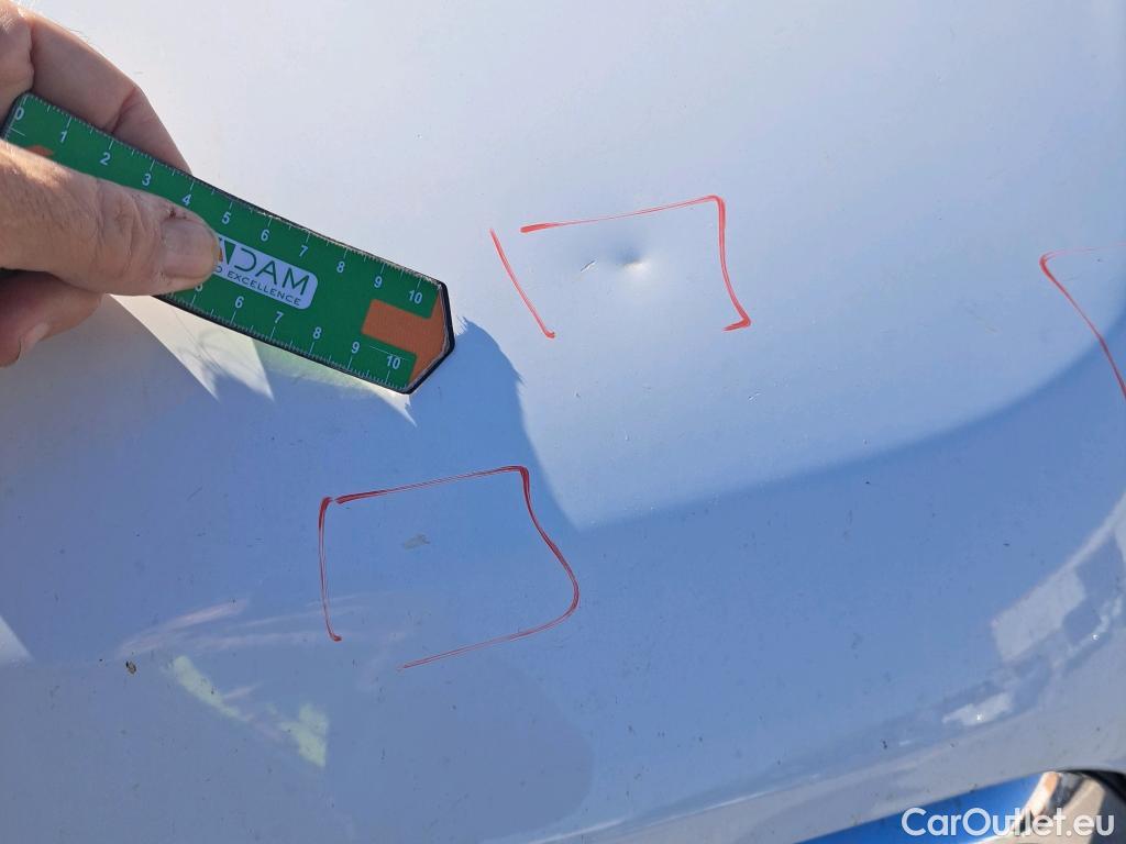  Ford  Transit FORD  / 2013 / 4P / furgón 350 96kW L2H2 Van Trend FWD #69