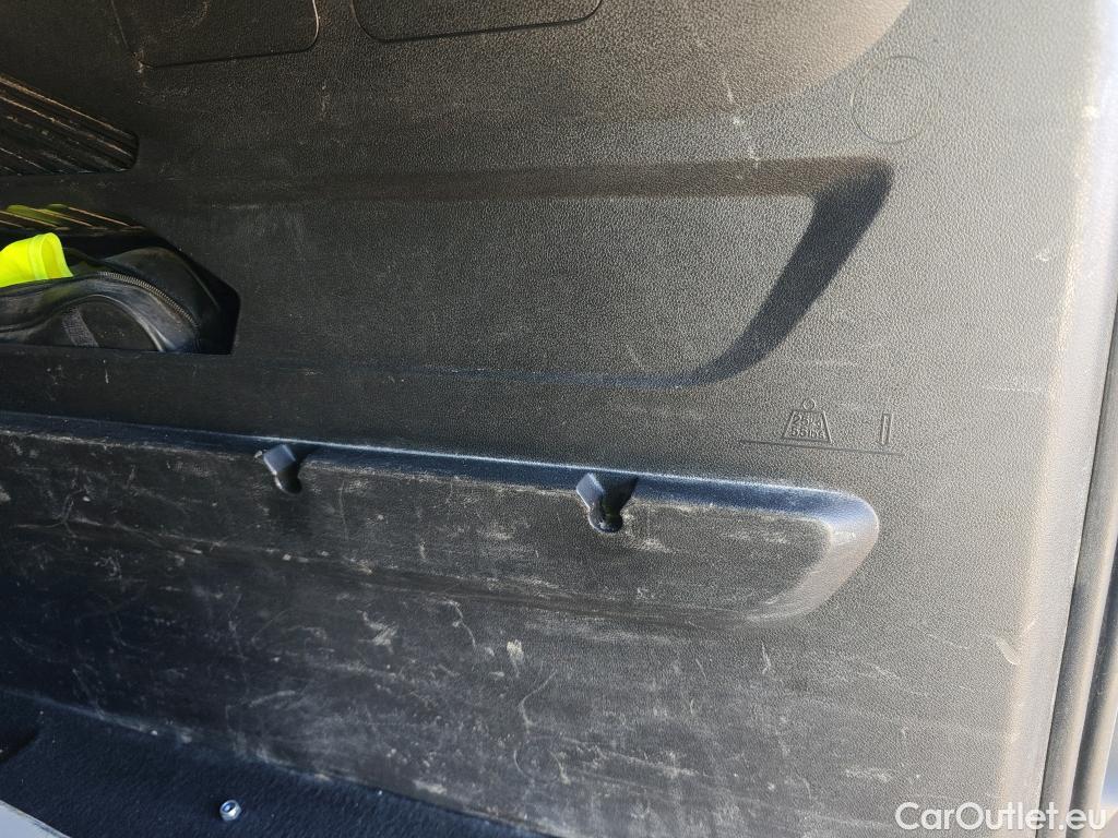  Peugeot  RIFTER PEUGEOT  / 2018 / 5P / combi Active Pack Business Std. BlueHDi 100 #4