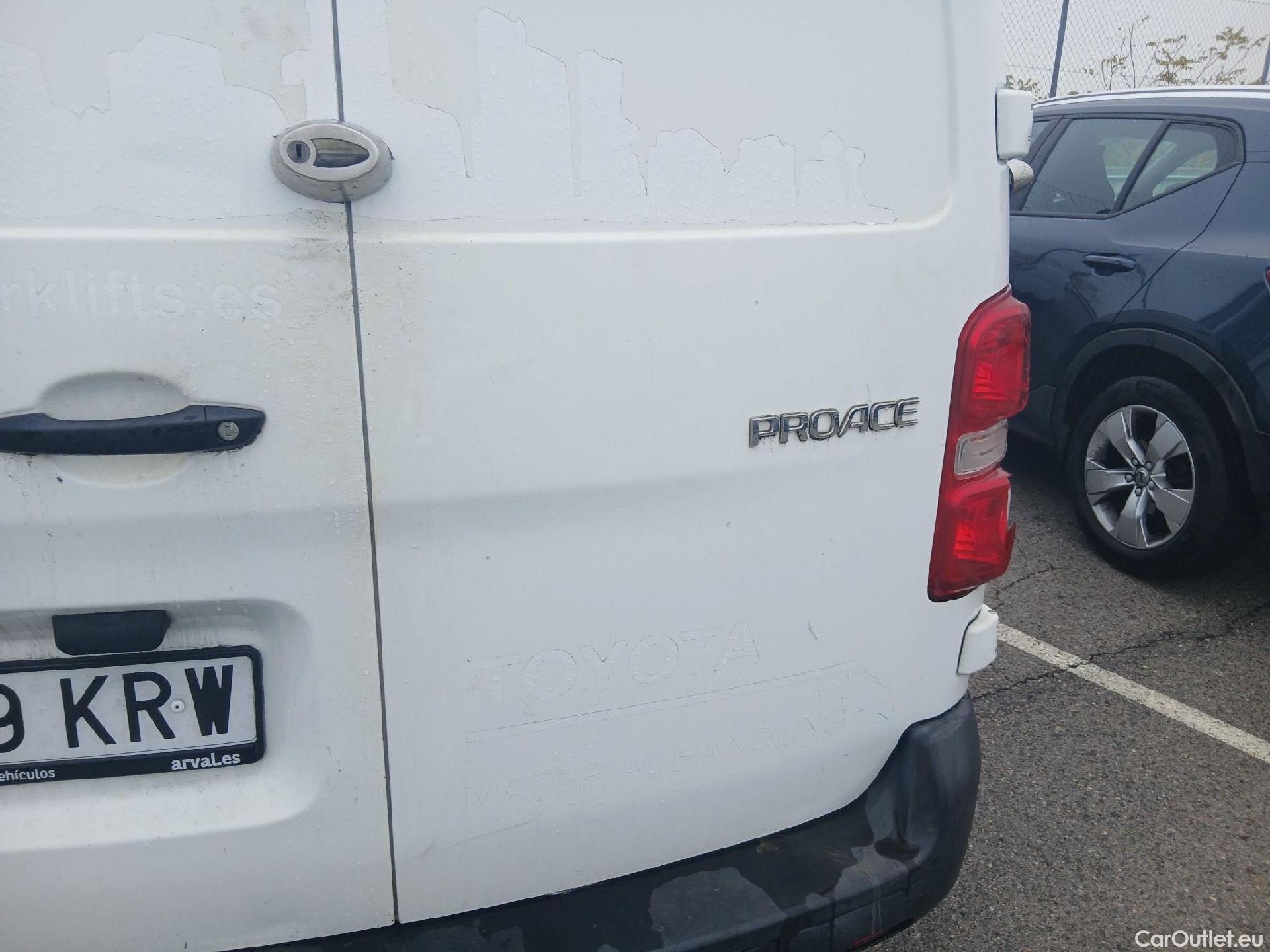  Toyota  Proace TOYOTA  / 2016 / 4P / furgón FU. MEDIO (L1) 2.0D 90kW COMFORT CARGA + #30