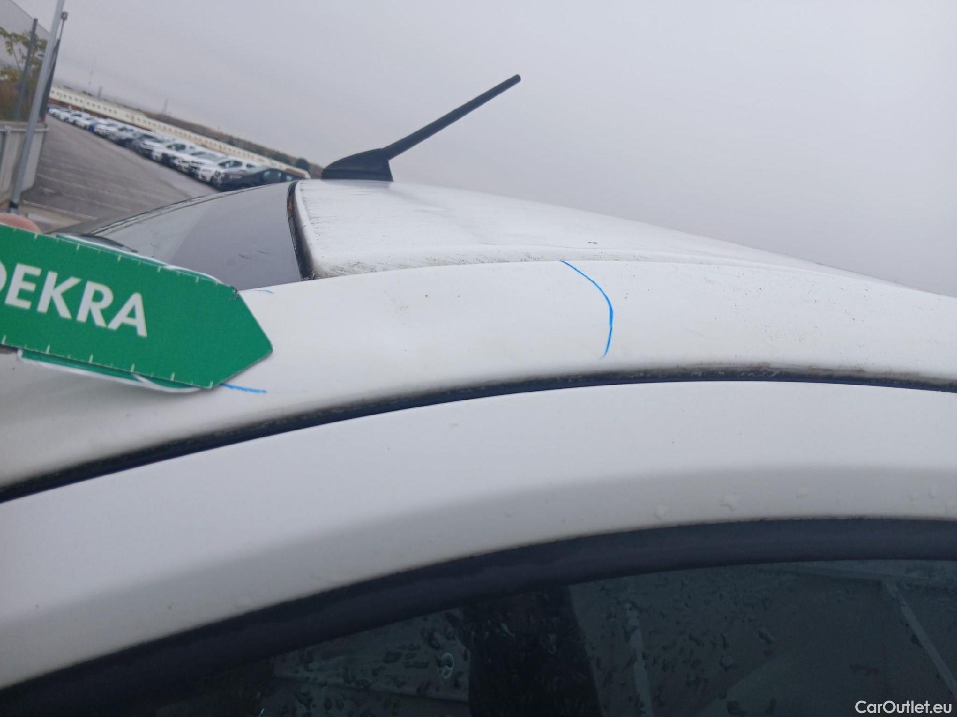  Toyota  Proace TOYOTA  / 2016 / 4P / furgón FU. MEDIO (L1) 2.0D 90kW COMFORT CARGA + #22