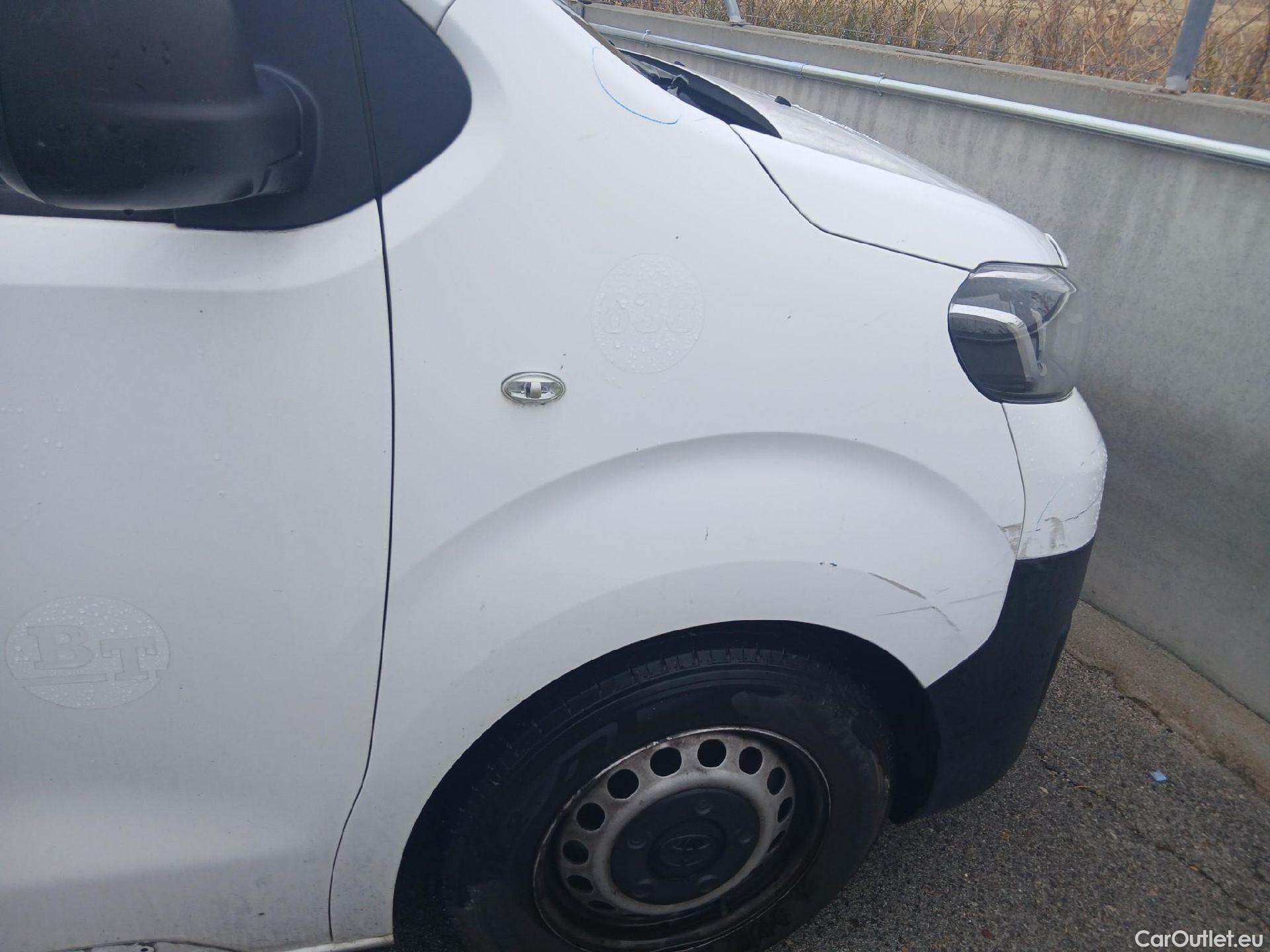  Toyota  Proace TOYOTA  / 2016 / 4P / furgón FU. MEDIO (L1) 2.0D 90kW COMFORT CARGA + #48