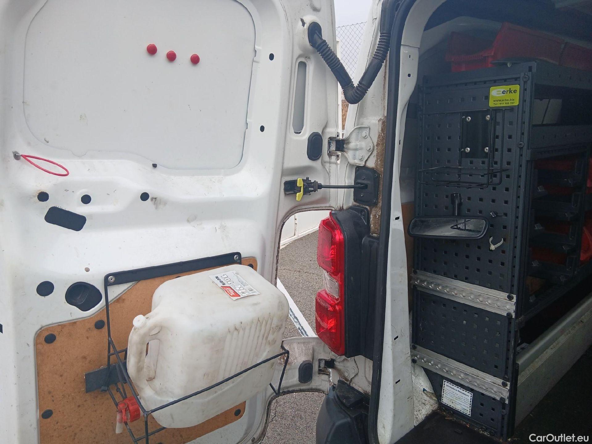  Toyota  Proace TOYOTA  / 2016 / 4P / furgón FU. MEDIO (L1) 2.0D 90kW COMFORT CARGA + #2