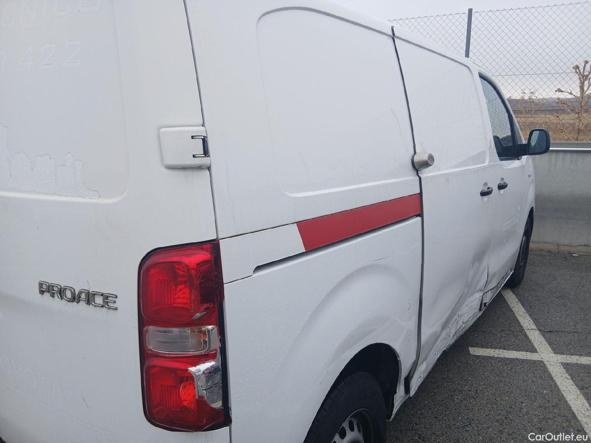  Toyota  Proace TOYOTA  / 2016 / 4P / furgón FU. MEDIO (L1) 2.0D 90kW COMFORT CARGA + #37