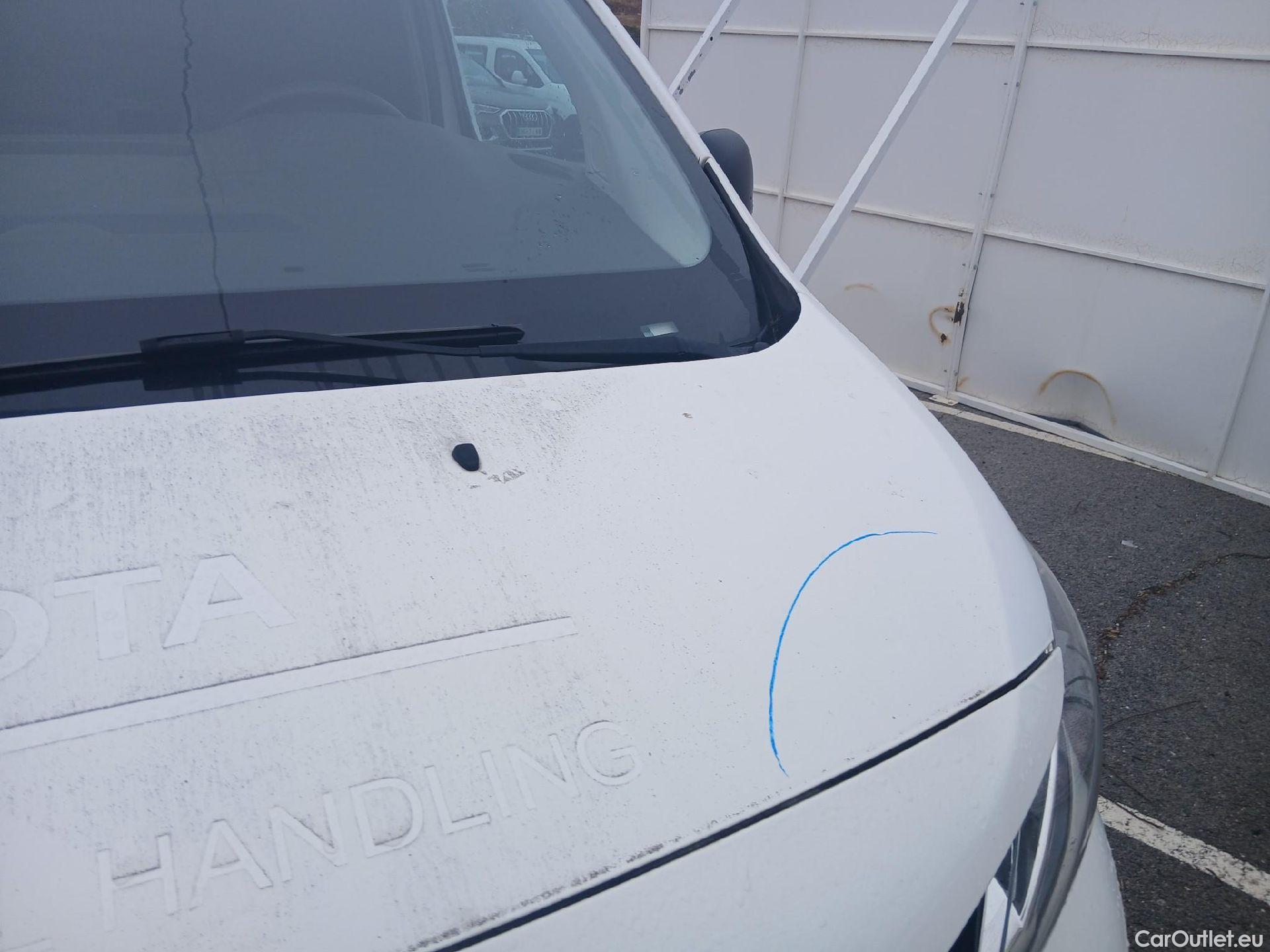  Toyota  Proace TOYOTA  / 2016 / 4P / furgón FU. MEDIO (L1) 2.0D 90kW COMFORT CARGA + #9