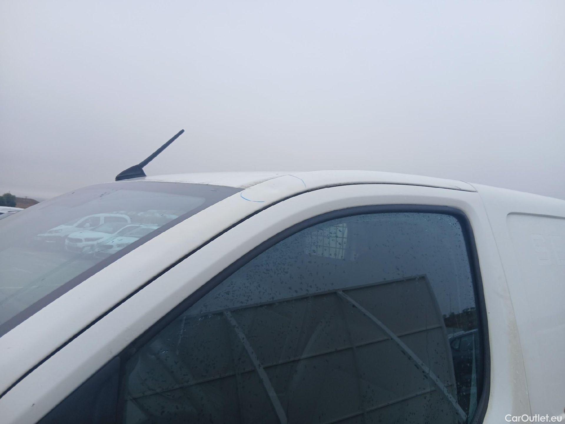  Toyota  Proace TOYOTA  / 2016 / 4P / furgón FU. MEDIO (L1) 2.0D 90kW COMFORT CARGA + #21