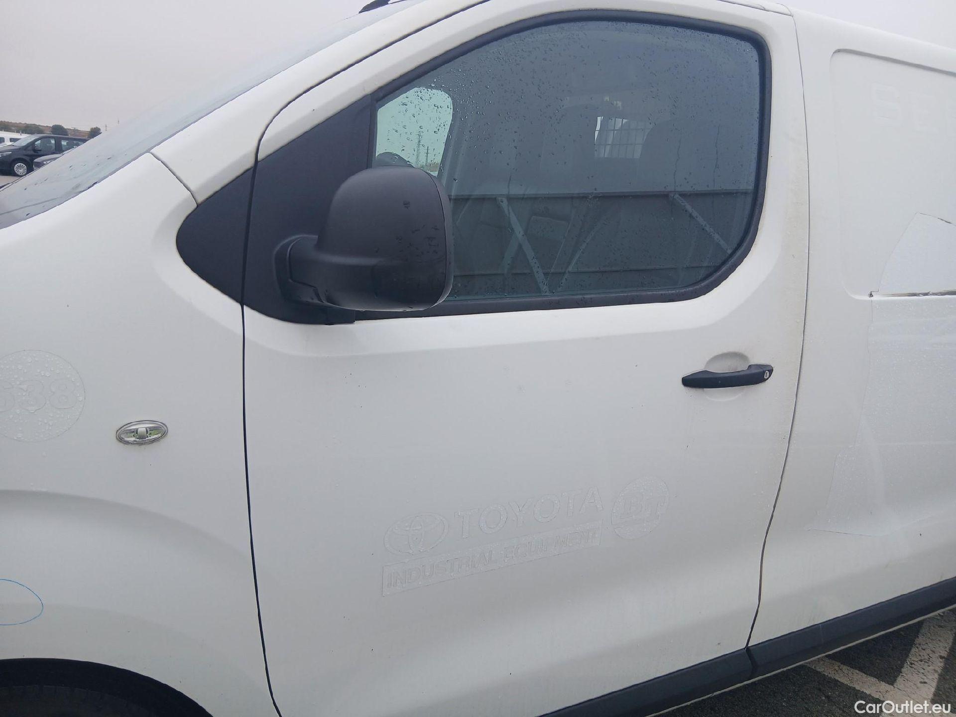  Toyota  Proace TOYOTA  / 2016 / 4P / furgón FU. MEDIO (L1) 2.0D 90kW COMFORT CARGA + #20