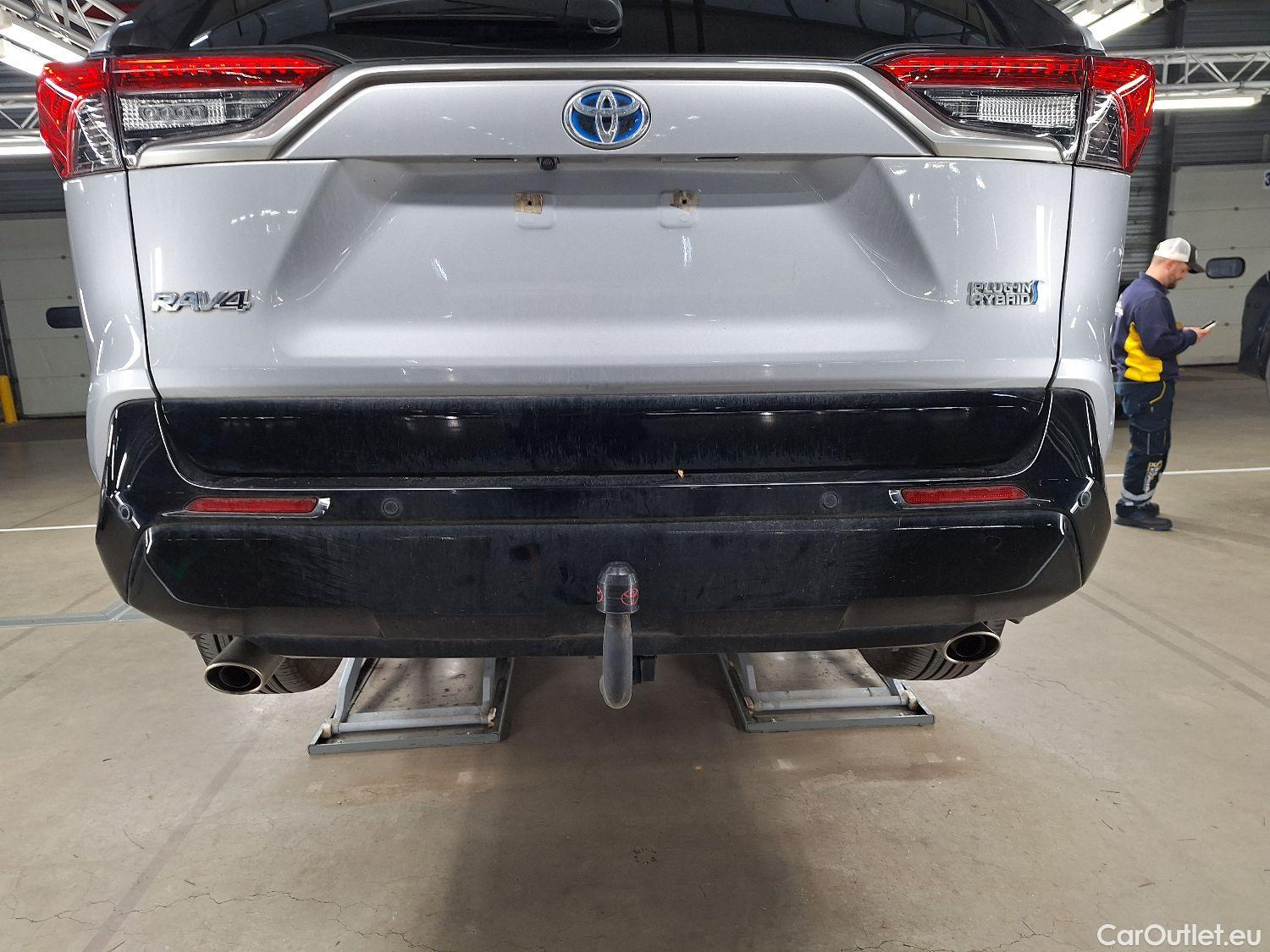  Toyota  RAV4 Toyota,  '18 PHEV, Toyota  2.5 PHEV Premium Plus e-CVT AWD-i 5d #3