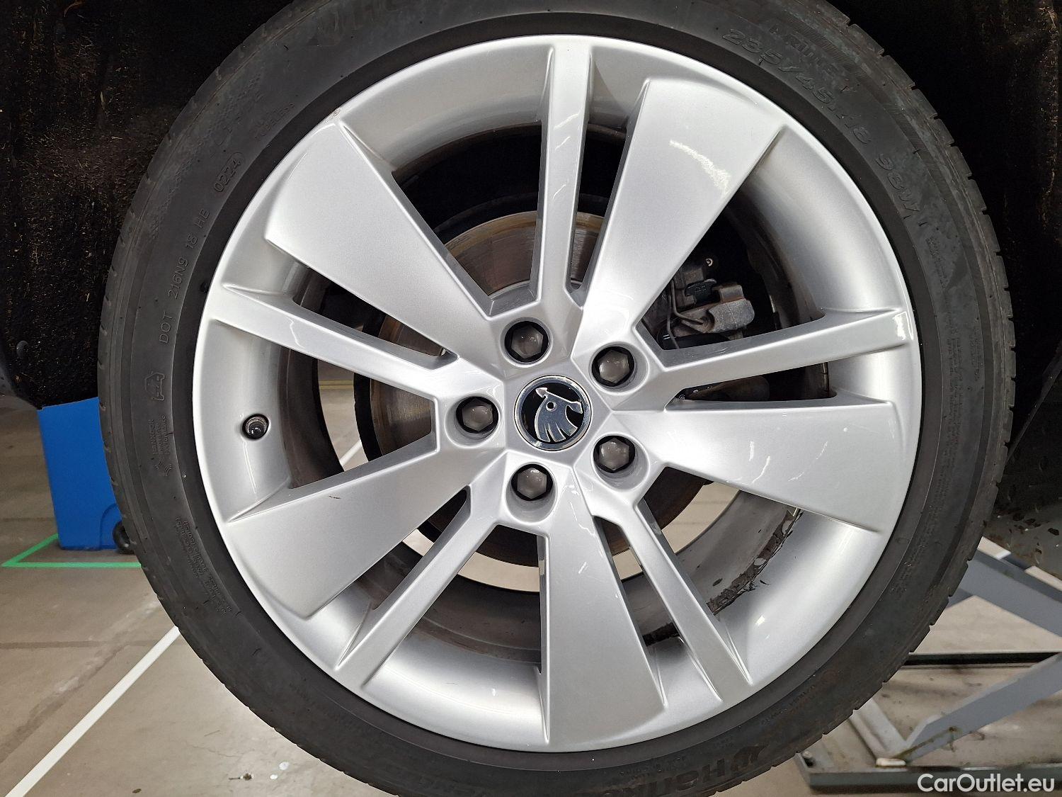  Skoda  Superb Skoda,  Combi FL'19, Skoda  Combi 1.5 TSI ACT 110kW Style 5d #1